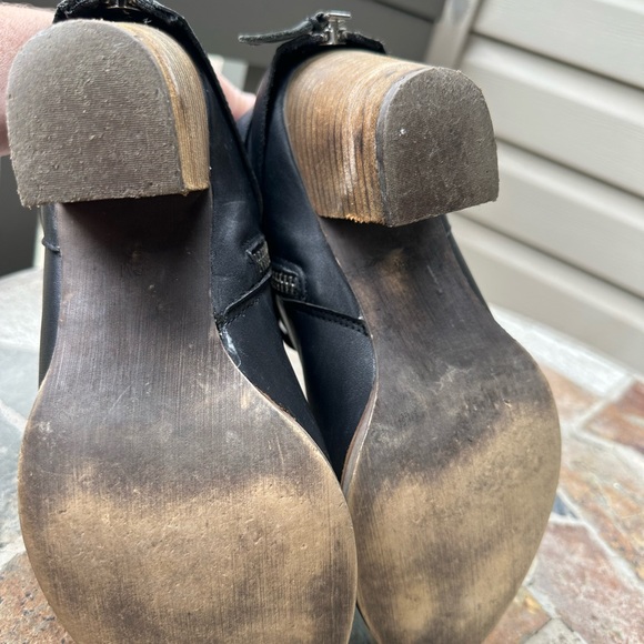 The wishbone Collection Black genuine leather with silver accent booties size 9 - Picture 8 of 11